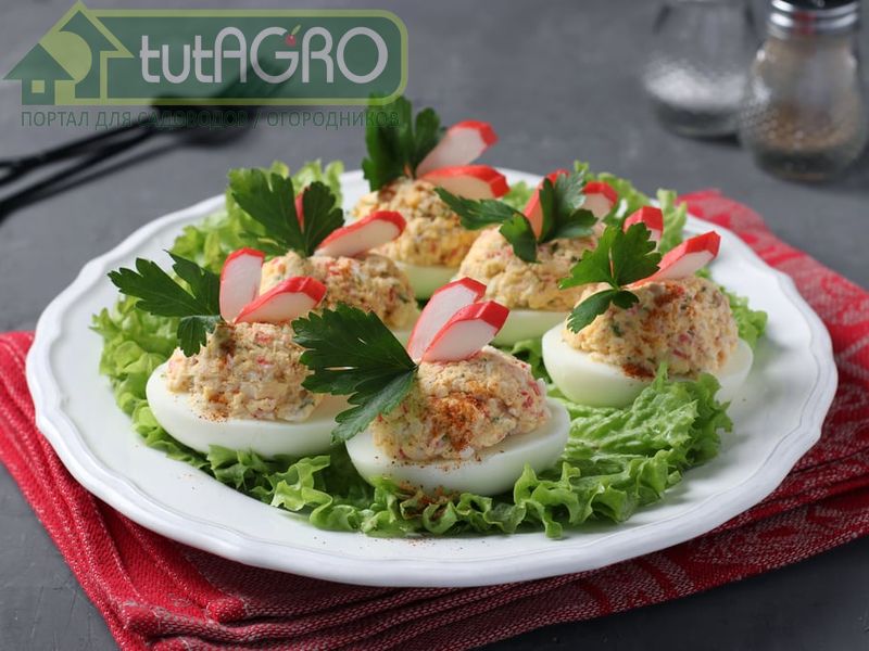 Фаршированные яйца с лосесем - AGROzen